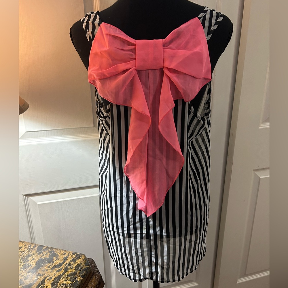 Sheer Karlie Blouse Size S/M Super Cute Cover Up!